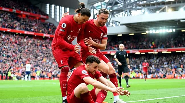 Tottenham 3-0'dan döndü, son sözü Liverpool söyledi