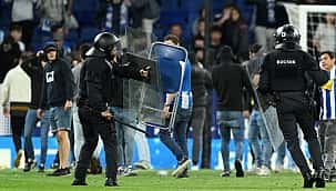 Barça kazandı, Espanyol taraftarları olay çıkardı