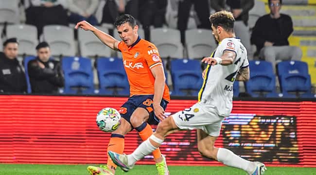 Başakşehir yarı finalde 10 kişiyle 90+5'te kazandı!