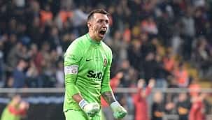 Galatasaray savunması aşılmıyor!