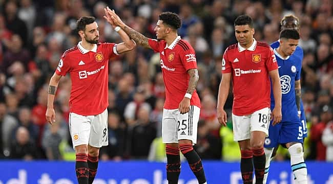 Manchester United, Devler Ligi biletini 4 golle aldı