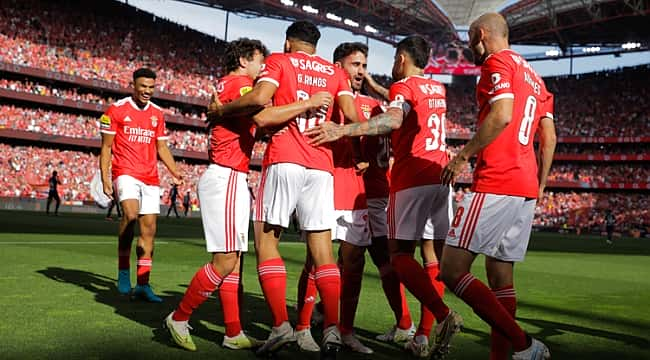 Portekiz'de şampiyon Benfica! 