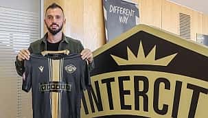 Sözleşmesini feshetti ve Türkiye'ye döndü!