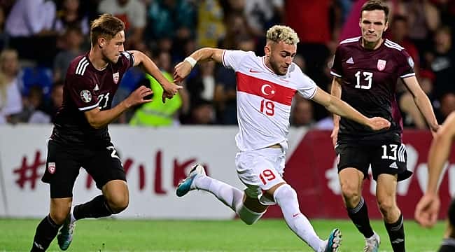 Devleri peşine taktı!