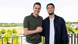 Dortmund Cezayirli Bensebaini'yi transfer etti