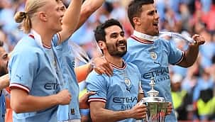 Manchester City FA Cup zaferini çılgınca kutladı
