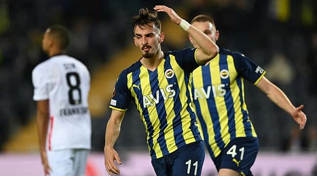 F.Bahçe'de 3 ayrılık açıklandı
