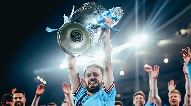 Man City, Bernardo Silva ile yeni sözleşmesi imzaladı