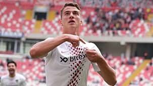 Rekor bonservis bedeliyle Avrupa'ya transfer oluyor!