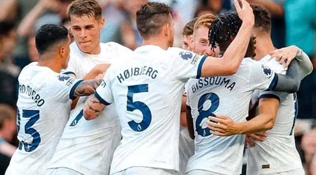 Tottenham, United'ı ikinci yarıda devirdi