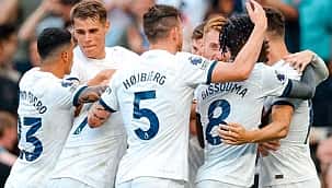 Tottenham, United'ı ikinci yarıda devirdi