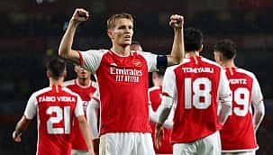 Arsenal Devler Ligi'ne fırtına gibi başladı