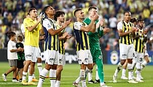 Kadıköy'de maç sonu kutlama!