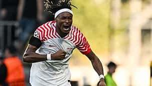 RB Leipzig 3 puanla başladı