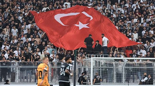 Beşiktaş'ta büyük tepki! Stattan da çıkmadılar