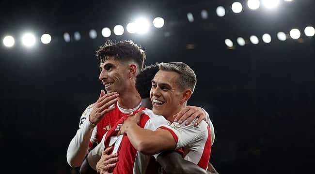 Arsenal grupta avantajı yakaladı