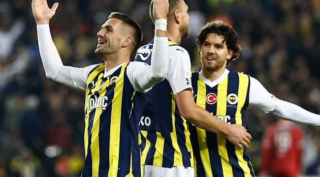 Fenerbahçe zirveyi bırakmadı