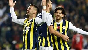 Fenerbahçe zirveyi bırakmadı
