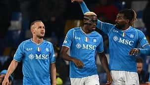Napoli grup aşamasını 3 puanla kapattı