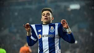 Tarihi an! Oğlunu oyuna aldı, 8 saniye sonra golü attı