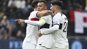 Paris SG 10 kişi kaldı, gol yemeden kazandı