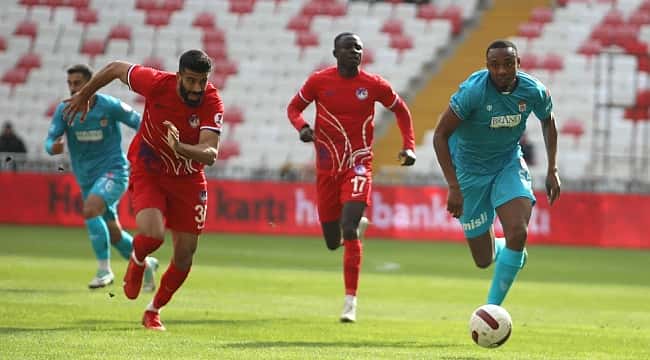 5 gollü maçta turu geçen Sivasspor oldu
