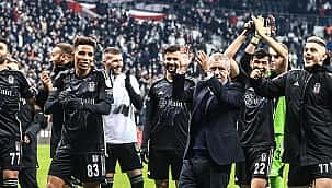 Fernando Santos'tan ilk üçlü