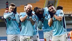 Gol düellosunu kazanan Başakşehir oldu