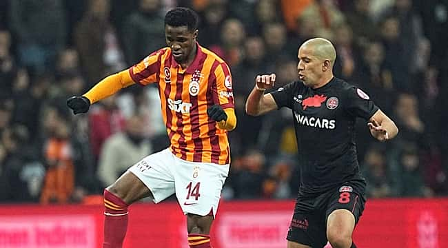 Galatasaray'dan kupaya evinde veda