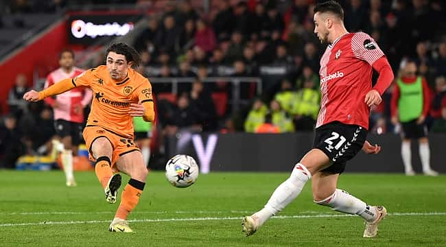 Hull City seriye bağladı