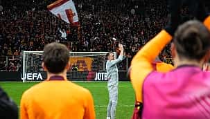 Fernando Muslera ayakta alkışkandı