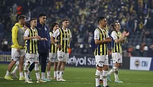 Kadıköy'de maç sonunda taraftardan destek! O anlar