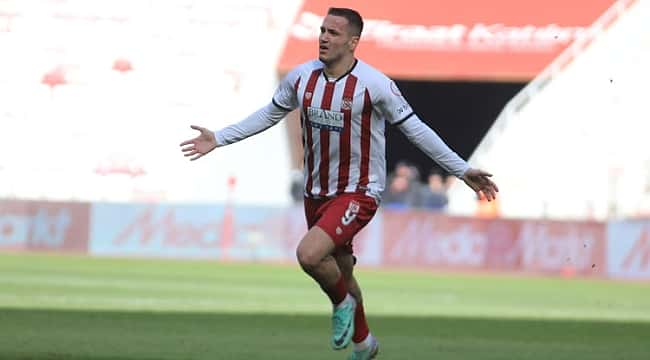 Rey Manaj frikikten attı, Sivasspor Rize'yi devirdi!