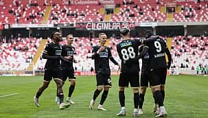 Alanyaspor'dan kritik zafer