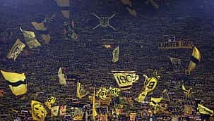 Dortmund taraftarı şovunu yaptı