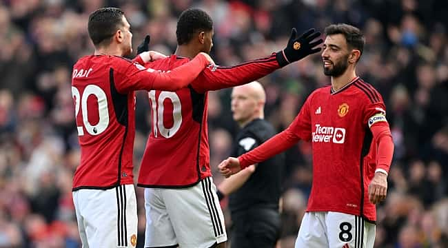 Man. United penaltılarla kazandı