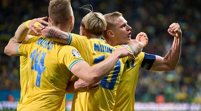 Ukrayna EURO2024 biletini kaptı