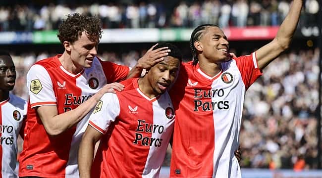 Feyenoord ezeli rakibi Ajax'a acımadı; tam 6 gol