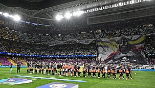 Real Madrid taraftarı şov yaptı!
