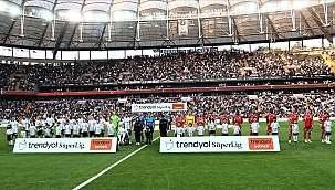 Tepki ve maç sonu veda! İşte İstanbul'da yaşananlar