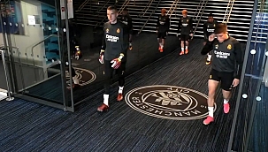 Real Madridli yıldızlardan alkış alan hareket | VİDEO