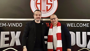 Alex de Souza yardımcısını açıkladı