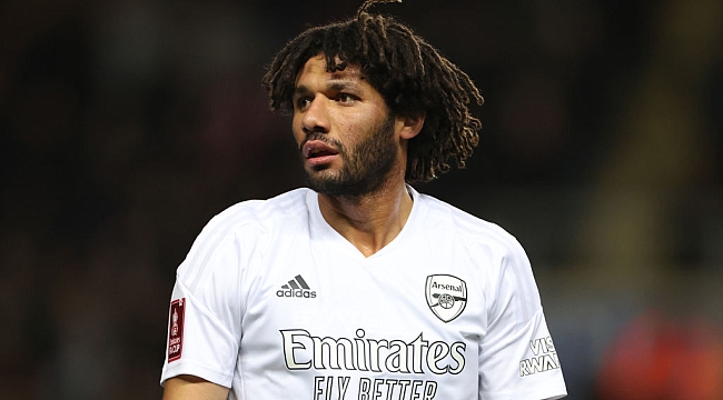 Elneny Arsenal'den ayrılacağını açıkladı