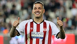 Rey Manaj sürprizi!