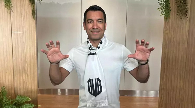 Giovanni van Bronckhorst, 5 oyuncunun biletini kesti!