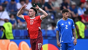 İsviçre, son şampiyonu eledi