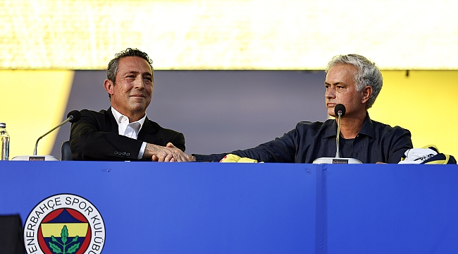 Jose Mourinho imzayı attı