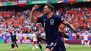 Wout Weghorst 3 puanı getirdi