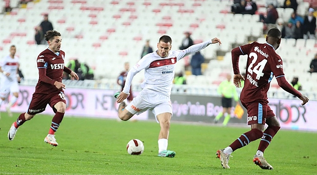 Sivasspor'dan Rey Manaj ve transfer açıklaması