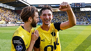 Farioli'nin çalıştırdığı Ajax deplasmanda kayıp